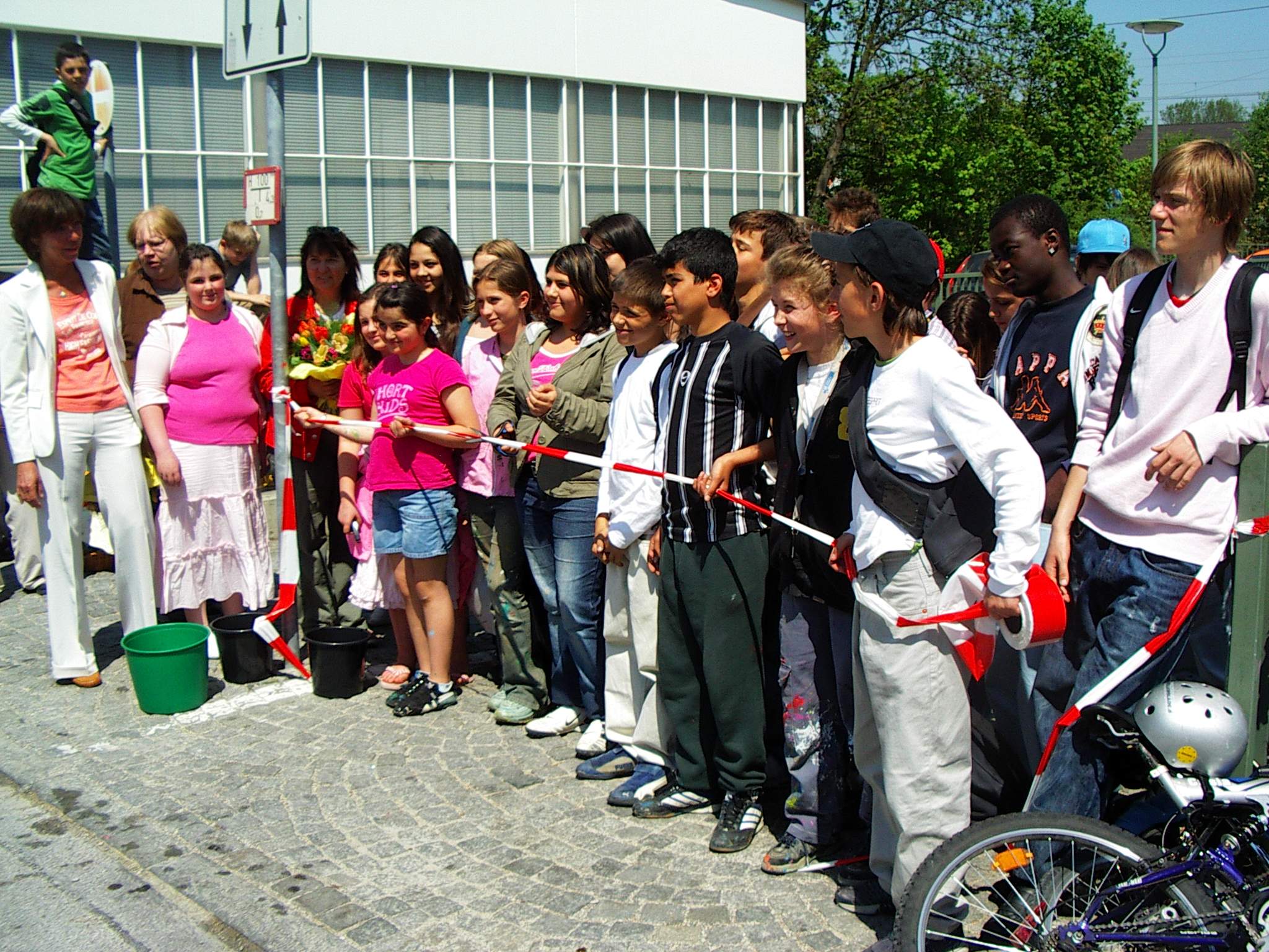 Einweihung Kunstprojekt-hsfb-Lehrer Götz-Unterfuehrung Juni 2006
